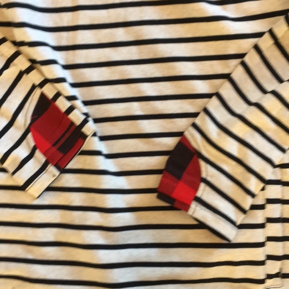 Ampersand Avenue Double Hood - Picture 3 of 5